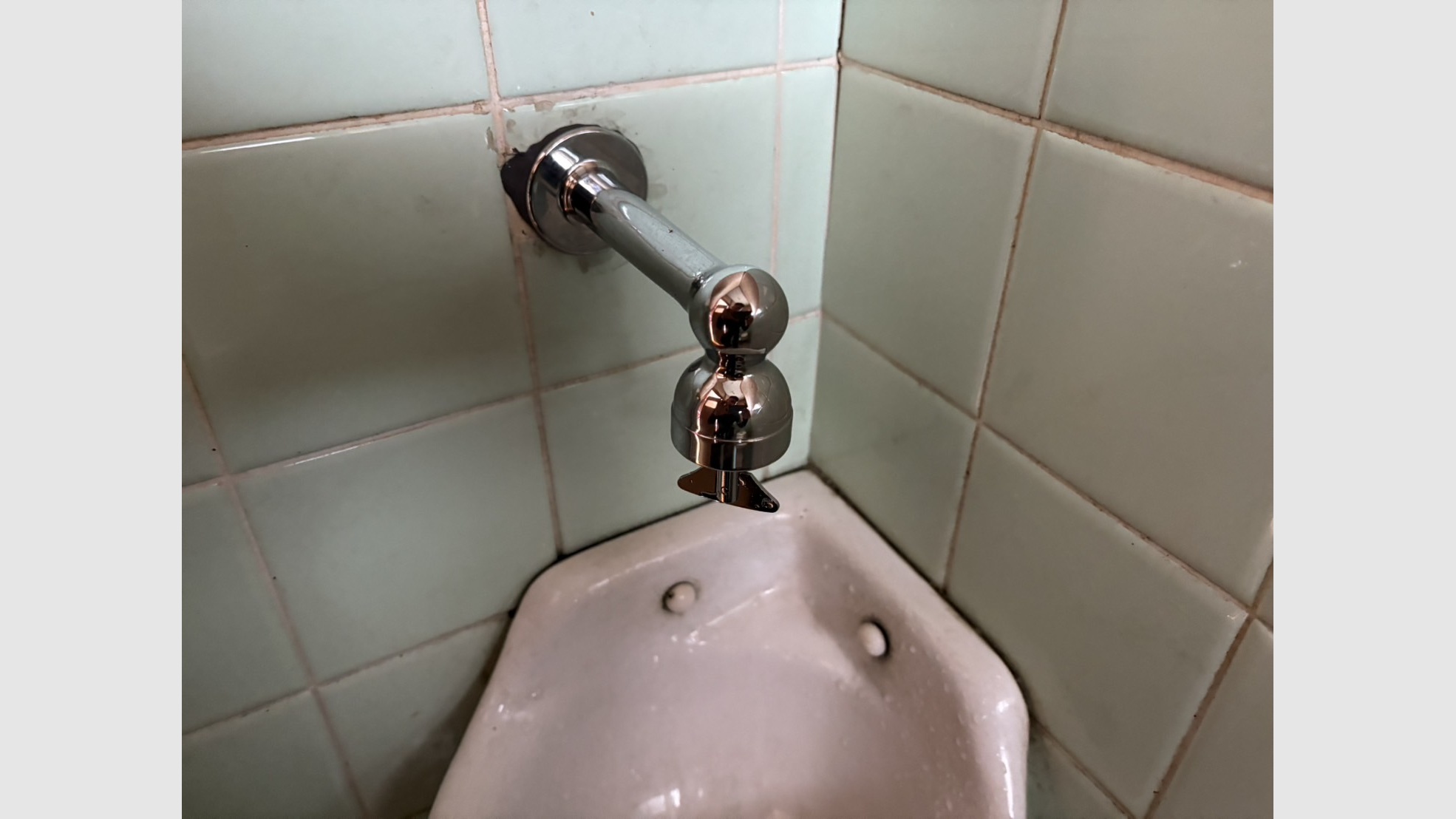 古い手洗い水栓を交換・配管も部分補修対応